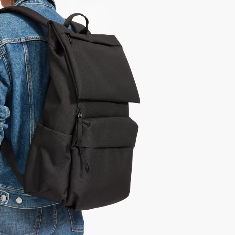 everlane the renew transit backpack